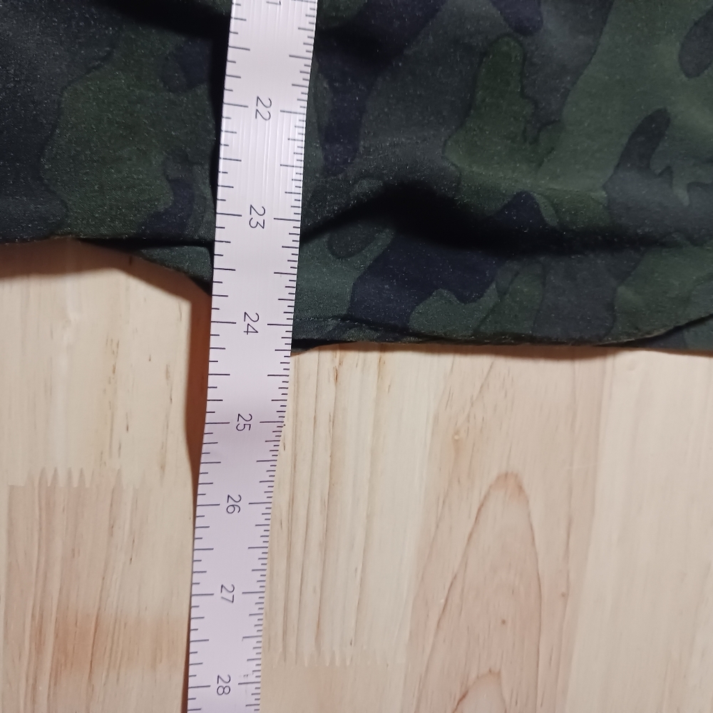 Torrid Camo Cap Sleeve Button Up Shirt Size 1X - Picture 9 of 9